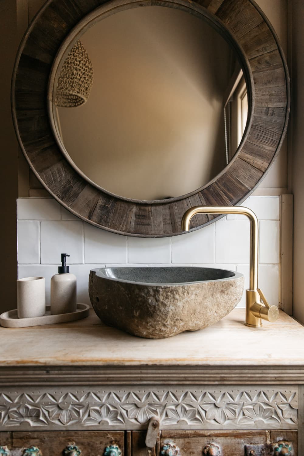 Boutique bathroom sink with mirror